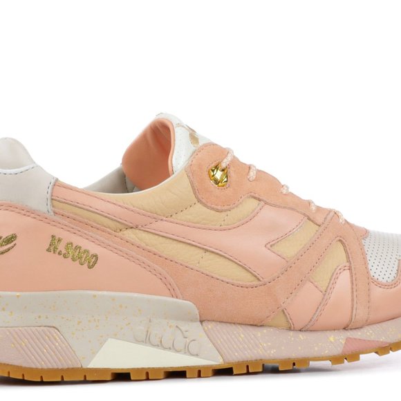 DIADORA x Feature N9000 Unisex Runners    NWT! - Picture 16 of 16